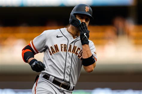 Amid SF Giants’ youth movement, it’s veterans who step up to beat Twins